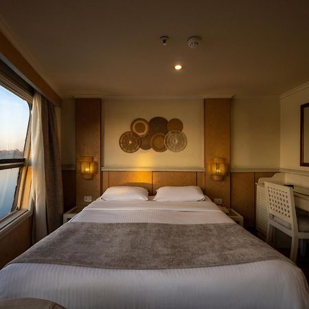 樂蜀 Magic I Nile Cruise Deluxe Boat The Scheduled Departure Is On Saturday For A 7-Day Nile Cruise酒店 外观 照片